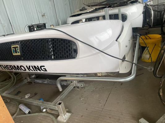 उपयोग किया गया यूनिट T-1000M थर्मो किंग उपयोग किया गया यूनिट T1000M थर्मो किंग अच्छी स्थिति में लगभग 2011-2019 वर्ष में निर्मित